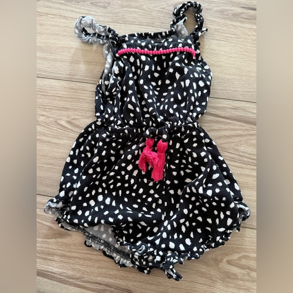 Vince Camuto Girls Chic Black and White Romper with Pink Tassels size 24 months - Picture 1 of 1
